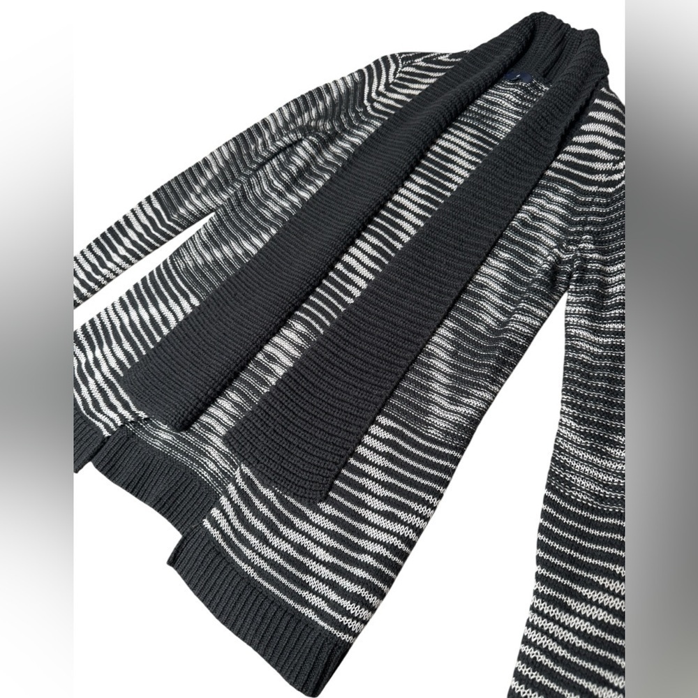 GAP Black & White Striped Cardigan Size XS - Picture 2 of 4